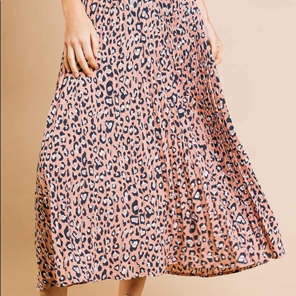 Pink Leopard Skirt Pleated - Fall Fashion 2019 - Picture 4 of 4